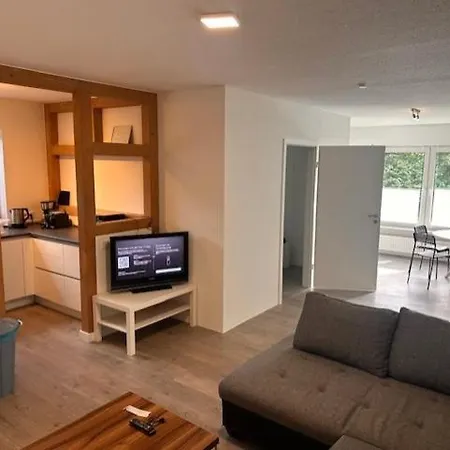 Lägenhet 3 Schlafzimmer Fuer 6 Personen In Inkl Terrasse & Garten